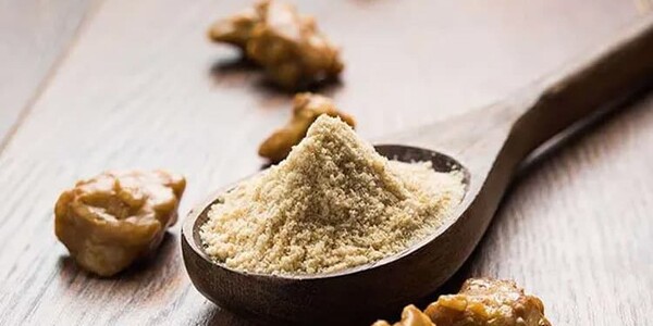 خواص دارویی آنغوزه
